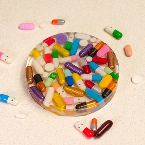PREMIUM QUALITY Custom Name Coaster, Resin Pills Coaster, Nurse Appreciation Gifts, Doctor Coaster, Glitter Resin Coaster, Gift for Her